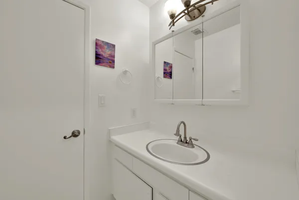 $587,000 | 3161 Valley Green Lane, Napa, CA 94558