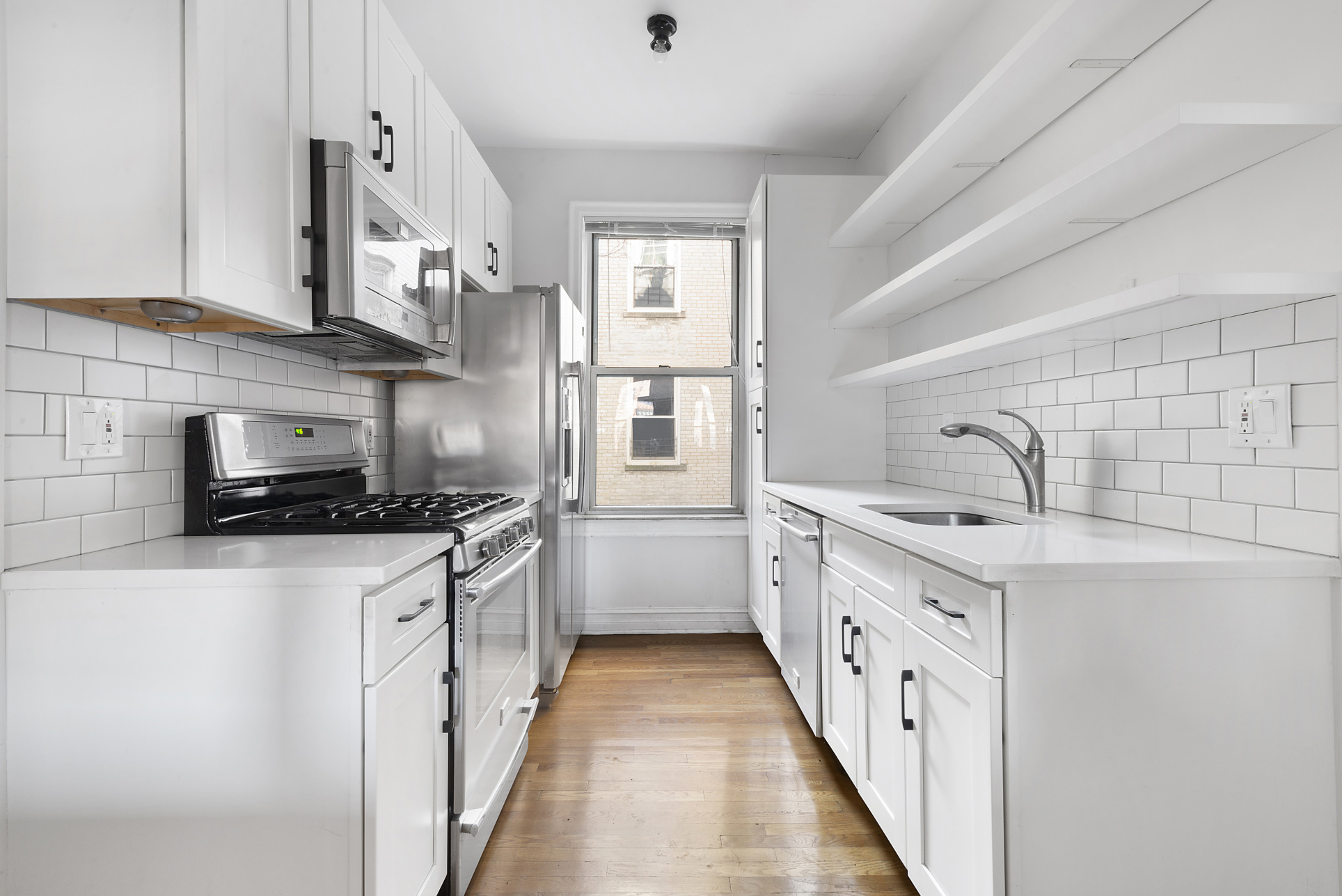 451 Clinton Avenue, Unit 2C Brooklyn, NY 11238 - Photo 4 of 7