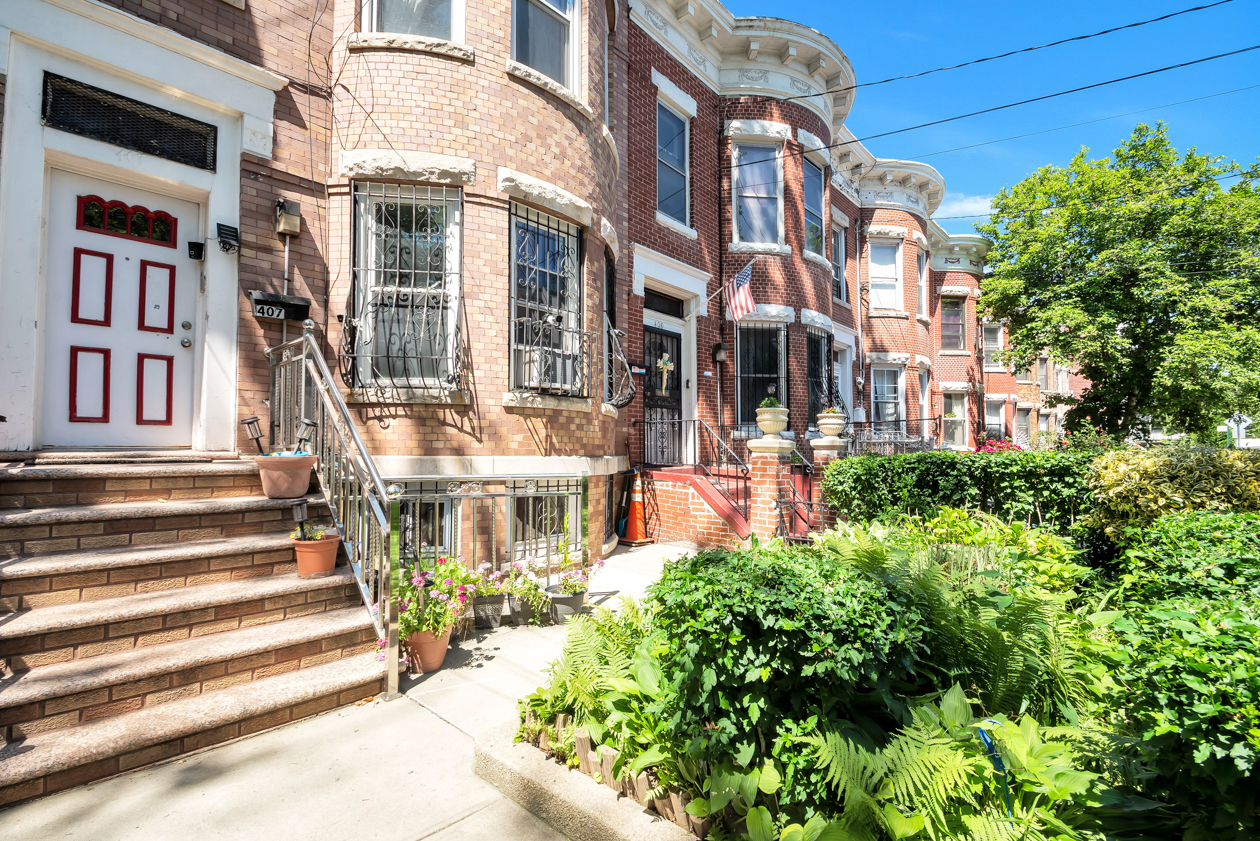 407 Lincoln Road Brooklyn, NY 11225 - Photo 9 of 10
