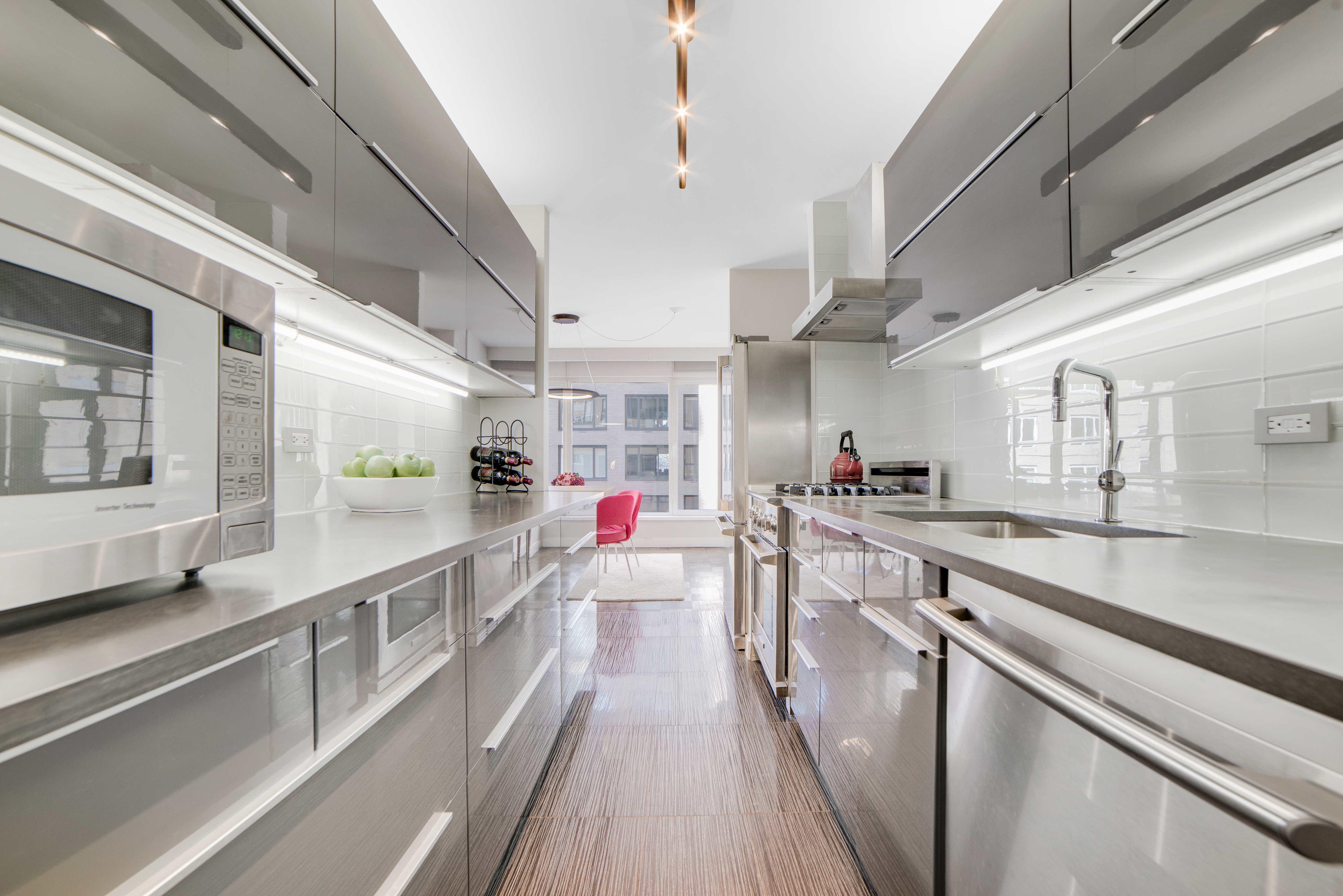 200 Central Park South, Unit 7Q Manhattan, NY 10019 - Photo 8 of 13 Gallery Image 8