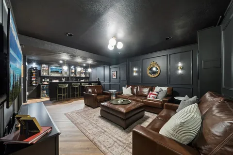 $725,000 | 220 Foxburg Drive, Pittsburgh, PA 15205