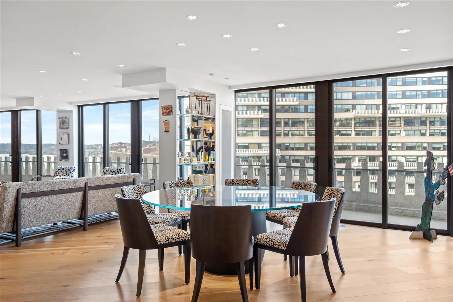 Contact Agent | 700 New Hampshire Avenue Northwest, Unit 708/709, Washington, DC 20037