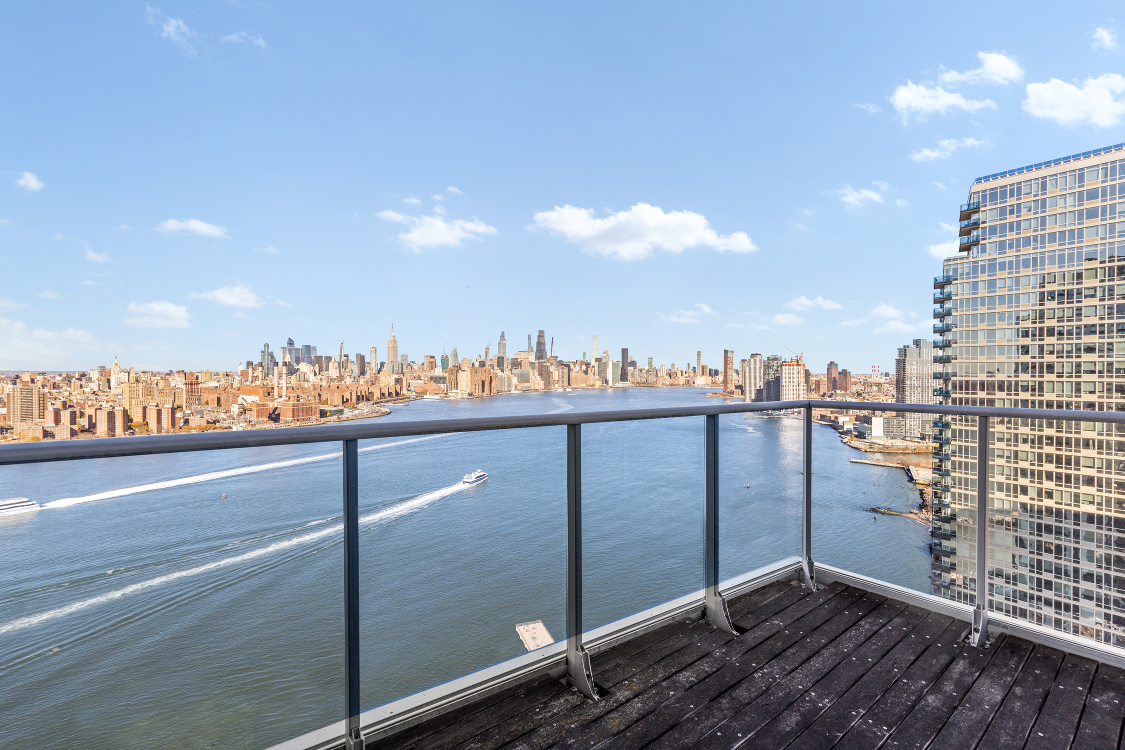 2 Northside Piers, Unit 31P Brooklyn, NY 11249 - Photo 4 of 16 a view of a terrace