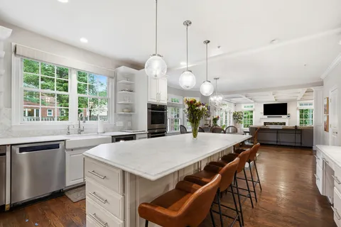 $2,850,000 | 8610 Hartsdale Avenue, Bethesda, MD 20817