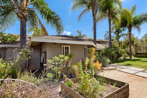 $2,995,000 | 808 Palaro Drive, Encinitas, CA 92024