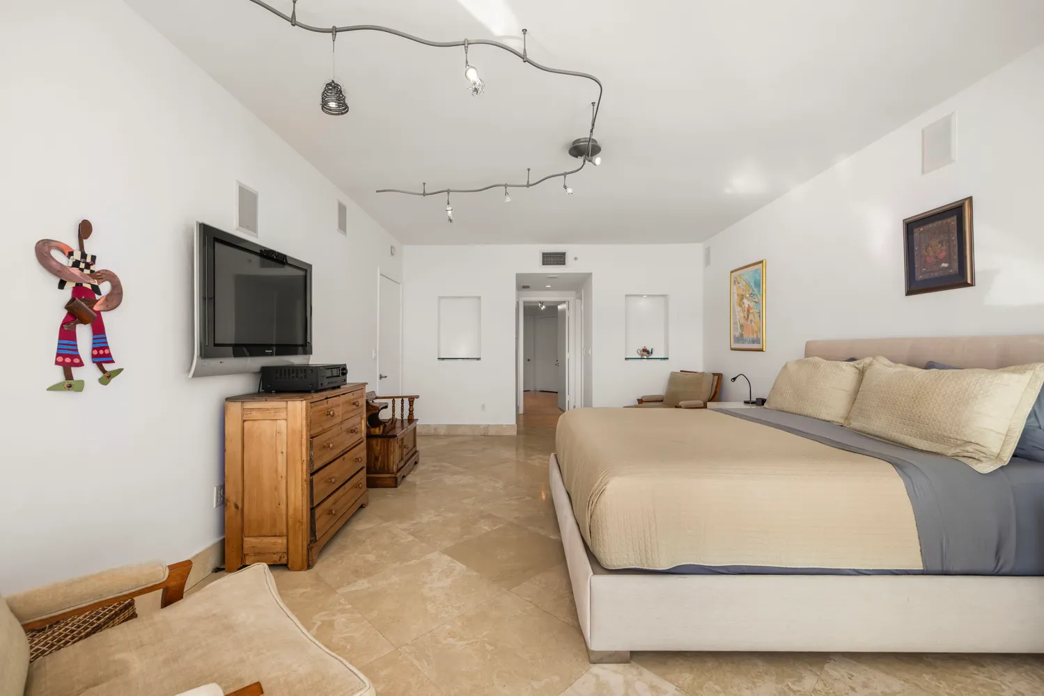 $2,095,000 | 1331 Brickell Bay Drive, Unit 2807, Miami, FL 33131