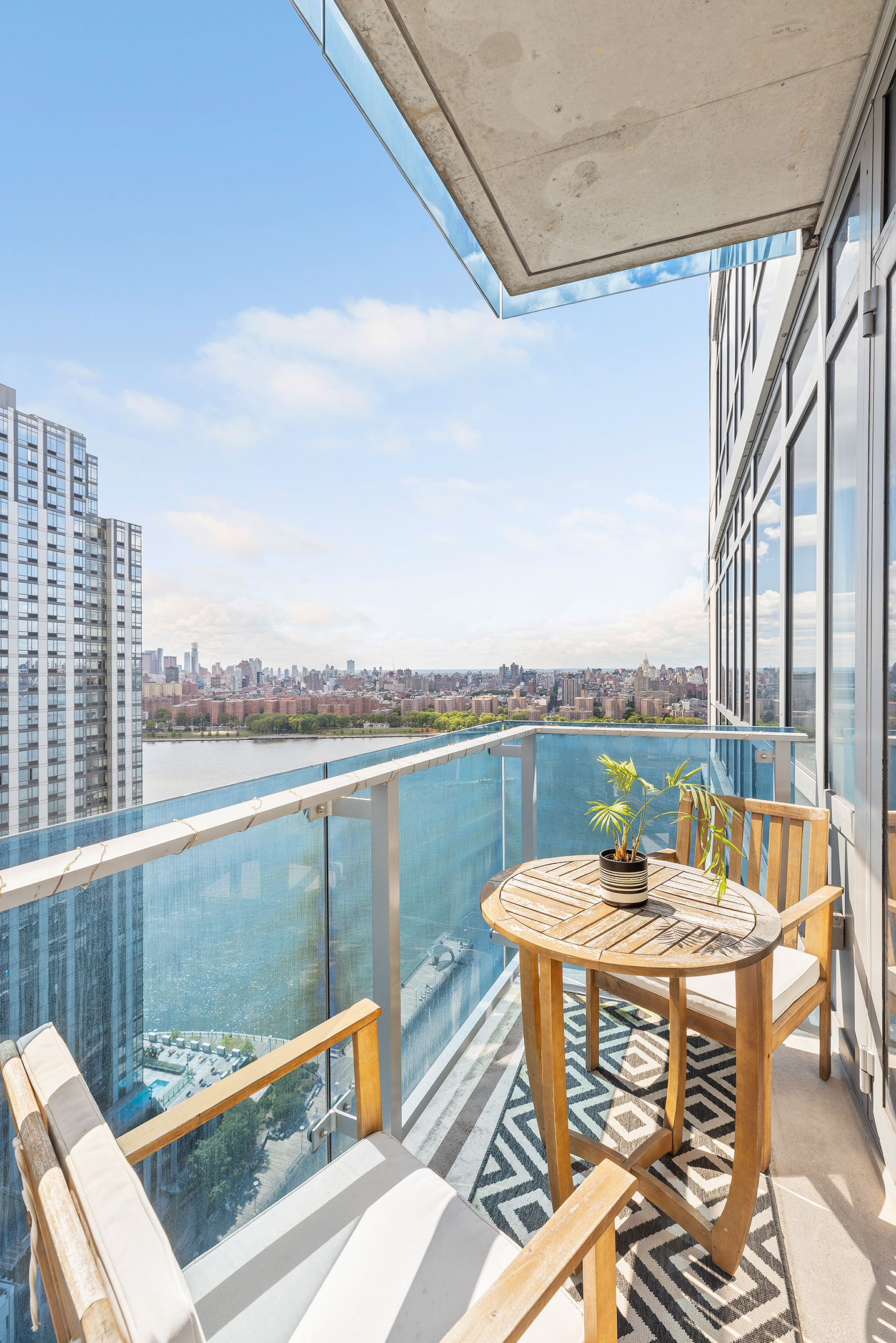 22 North 6th Street, Unit PH2A Brooklyn, NY 11249 - Photo 3 of 12 a view of sitting area with furniture and city view