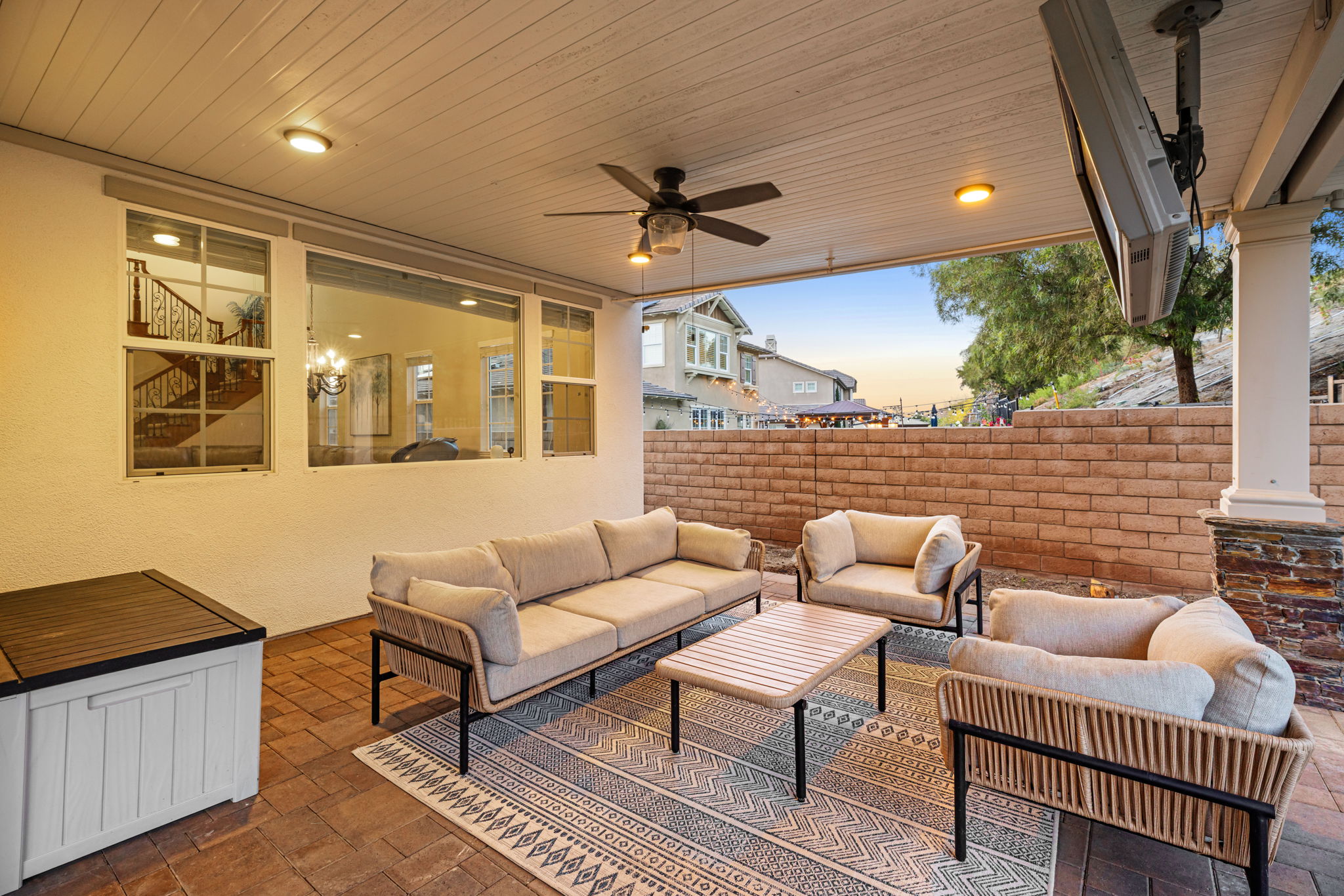 16352 Sierra Heights Drive Riverside, CA 92503 - Photo 23 of 77