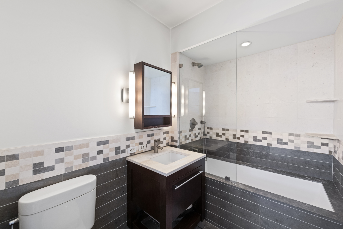 101 West 24th Street, Unit 15C Manhattan, NY 10011 - Photo 6 of 17