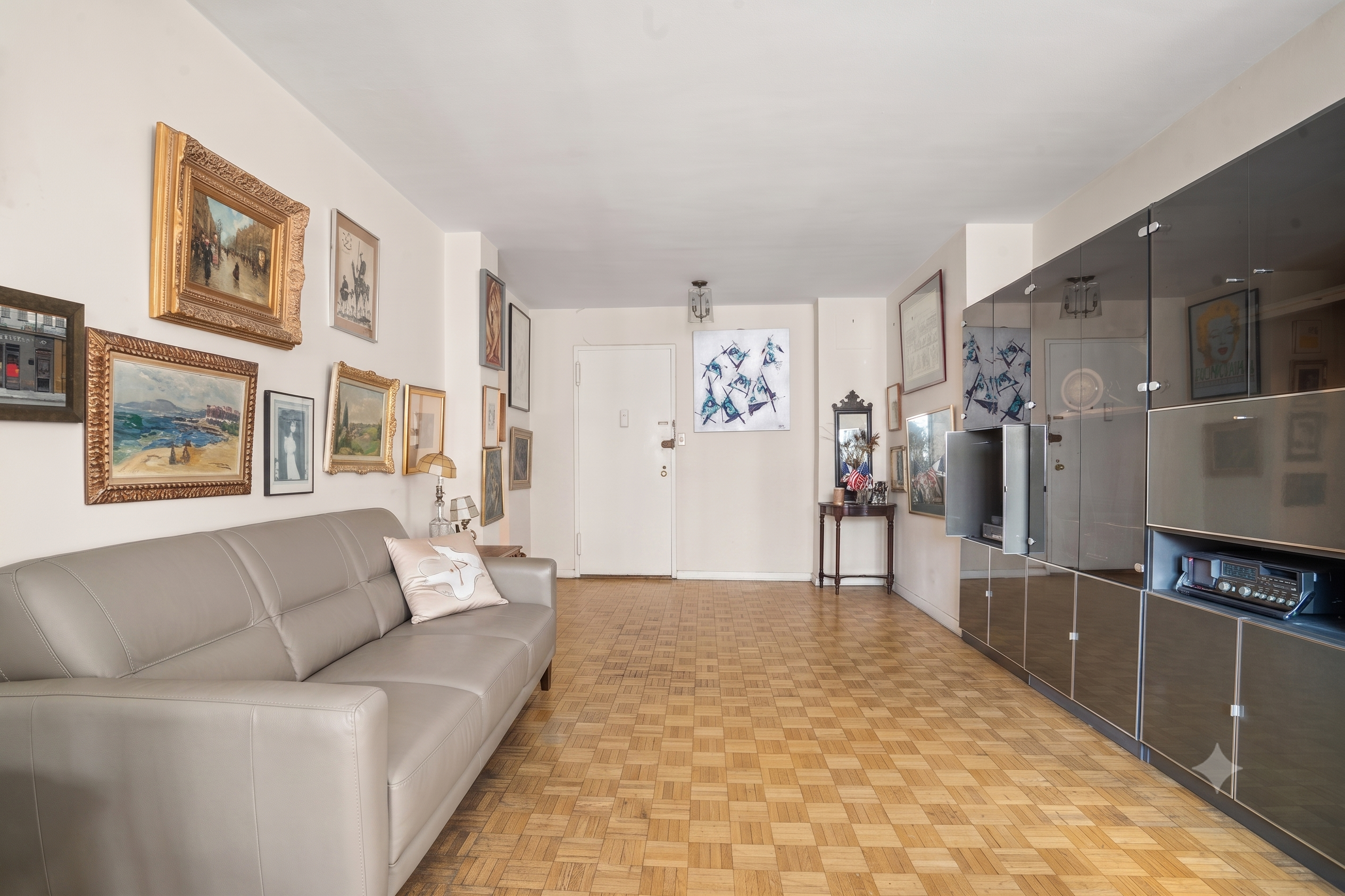 357 East 57th Street, Unit 10C Manhattan, NY 10022 - Photo 5 of 14 Gallery Image 5