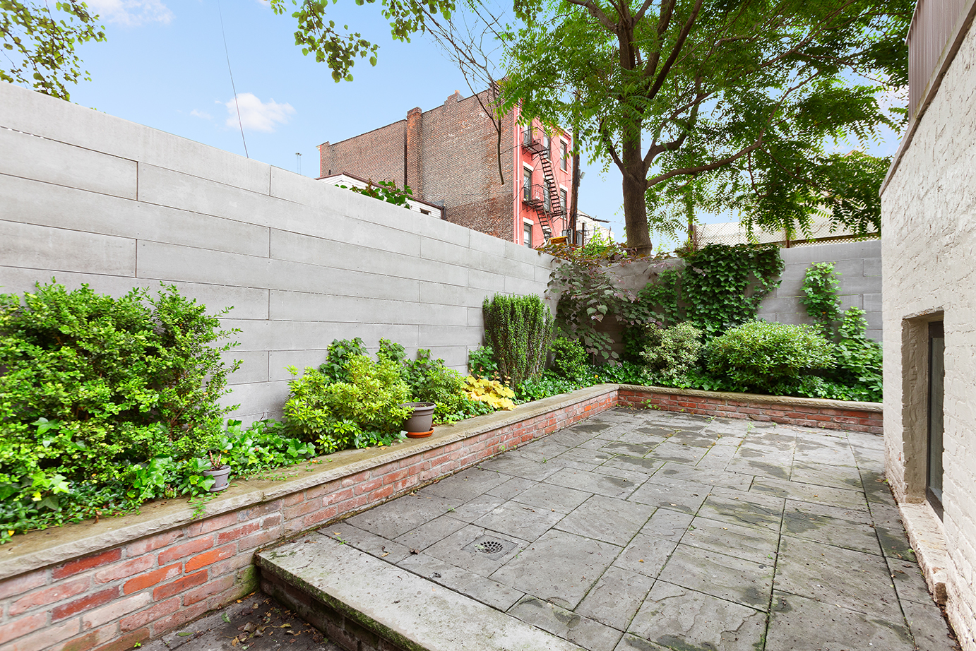 512 Lorimer Street Brooklyn, NY 11211 - Photo 10 of 16