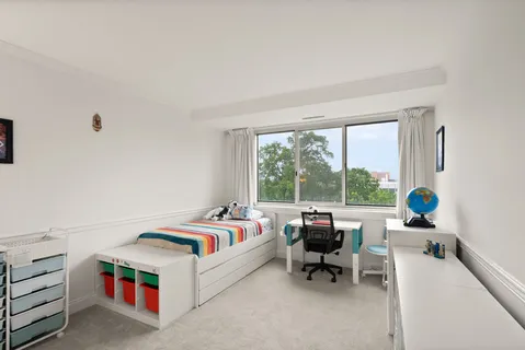 $297,000 | 4977 Battery Lane, Unit 1711, Bethesda, MD 20814