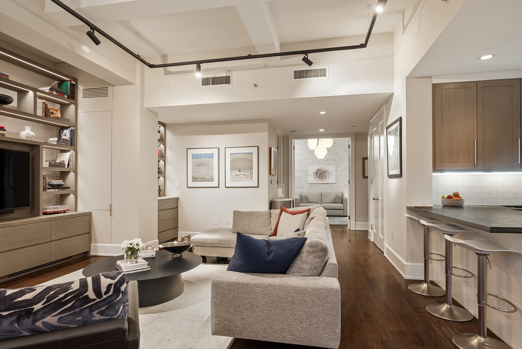 161 Grand Street, Unit 3B Manhattan, NY 10013 - Photo 9 of 11