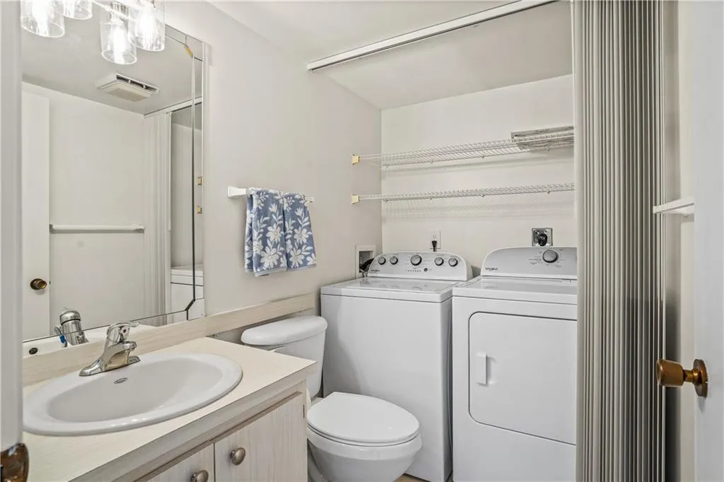 $190,000 | 1166 6th Avenue, Unit 21D, Vero Beach, FL 32960