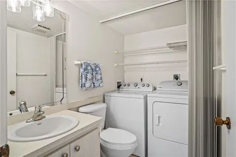 $190,000 | 1166 6th Avenue, Unit 21D, Vero Beach, FL 32960