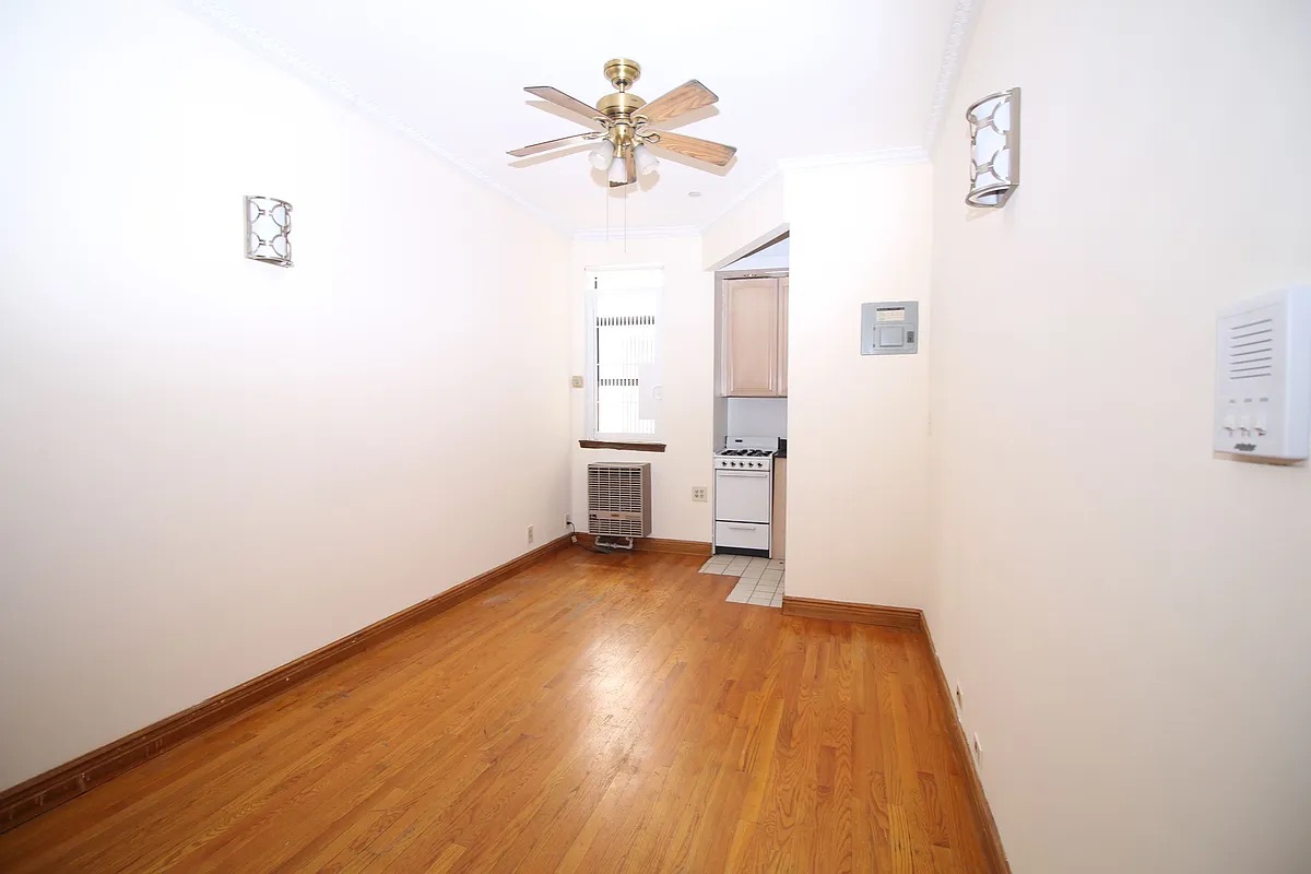 126 East 83rd Street, Unit B2 Manhattan, NY 10028 - Photo 2 of 4