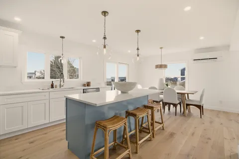 $1,295,000 | 30 Indian Road, Little Compton, RI 02837