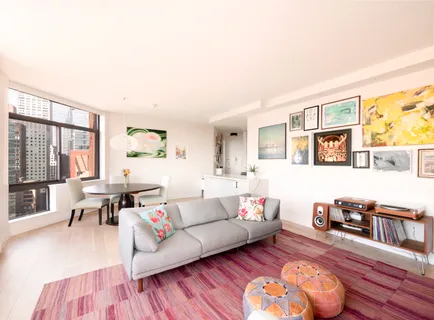 $1,690,000 | 303 East 43rd Street, Unit 27A | Midtown East