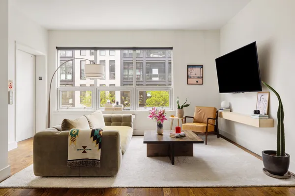$7,500 | 15 Roebling Street, Unit 2A | Williamsburg