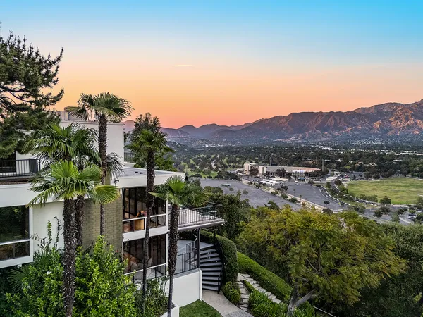 $2,695,000 | 1018 Glen Oaks Boulevard, Pasadena, CA 91105