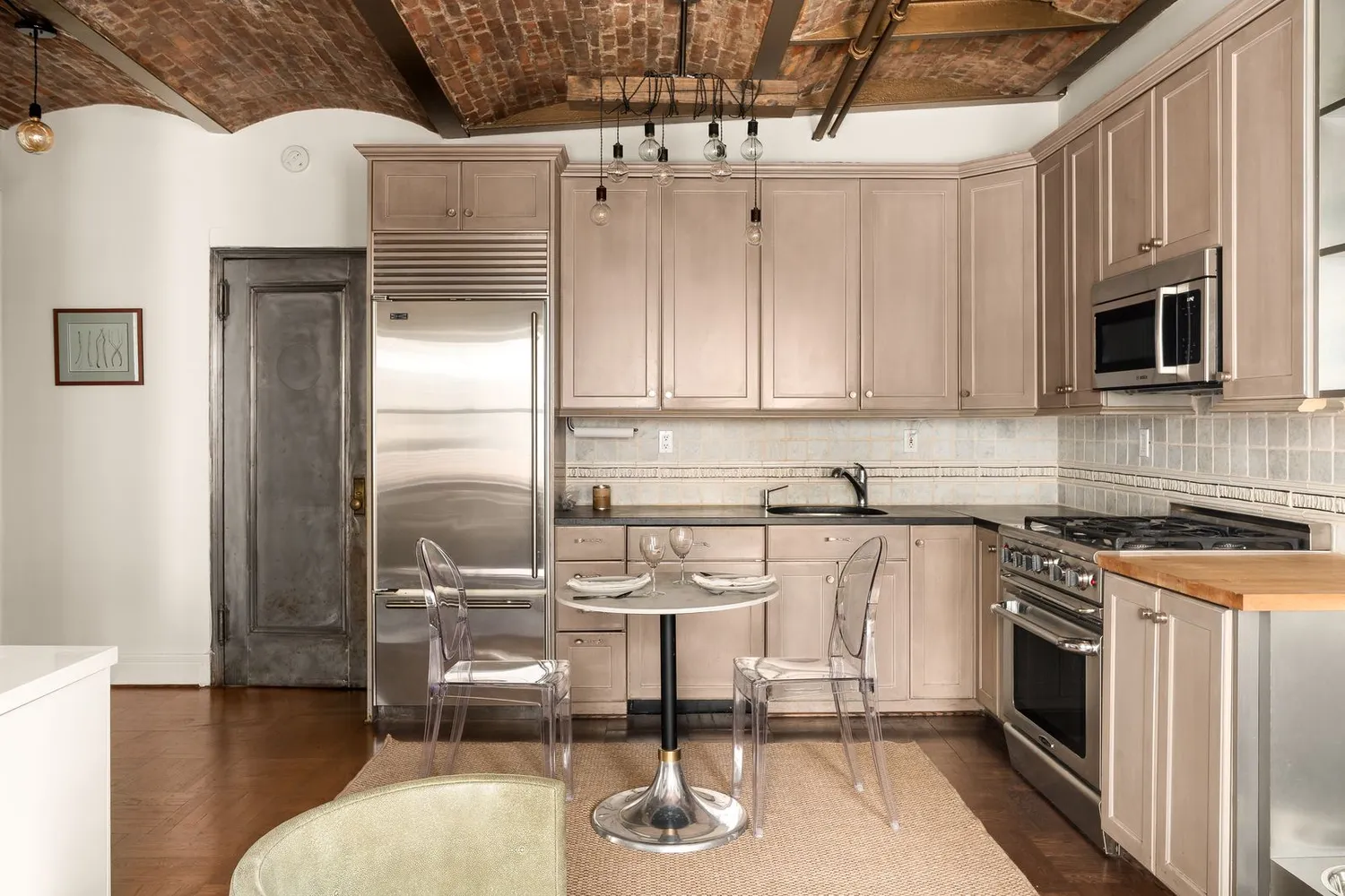 $699,000 | 205 West 57th Street, Unit 11DB | Midtown Central