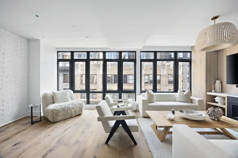 $2,700,000 | 128 West 26th Street, Unit PH | Chelsea