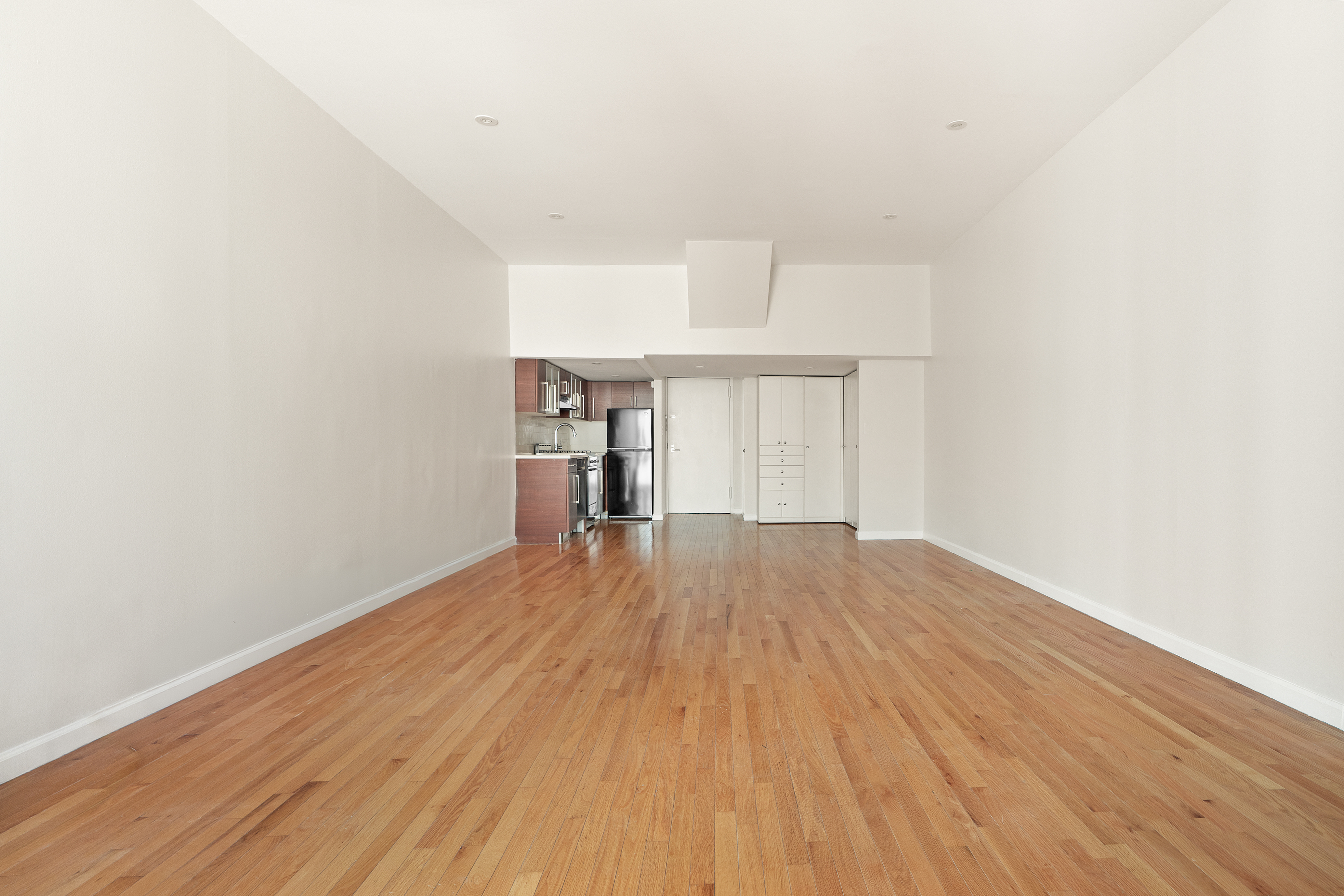 184 Thompson Street, Unit 4E Manhattan, NY 10012 - Photo 8 of 9