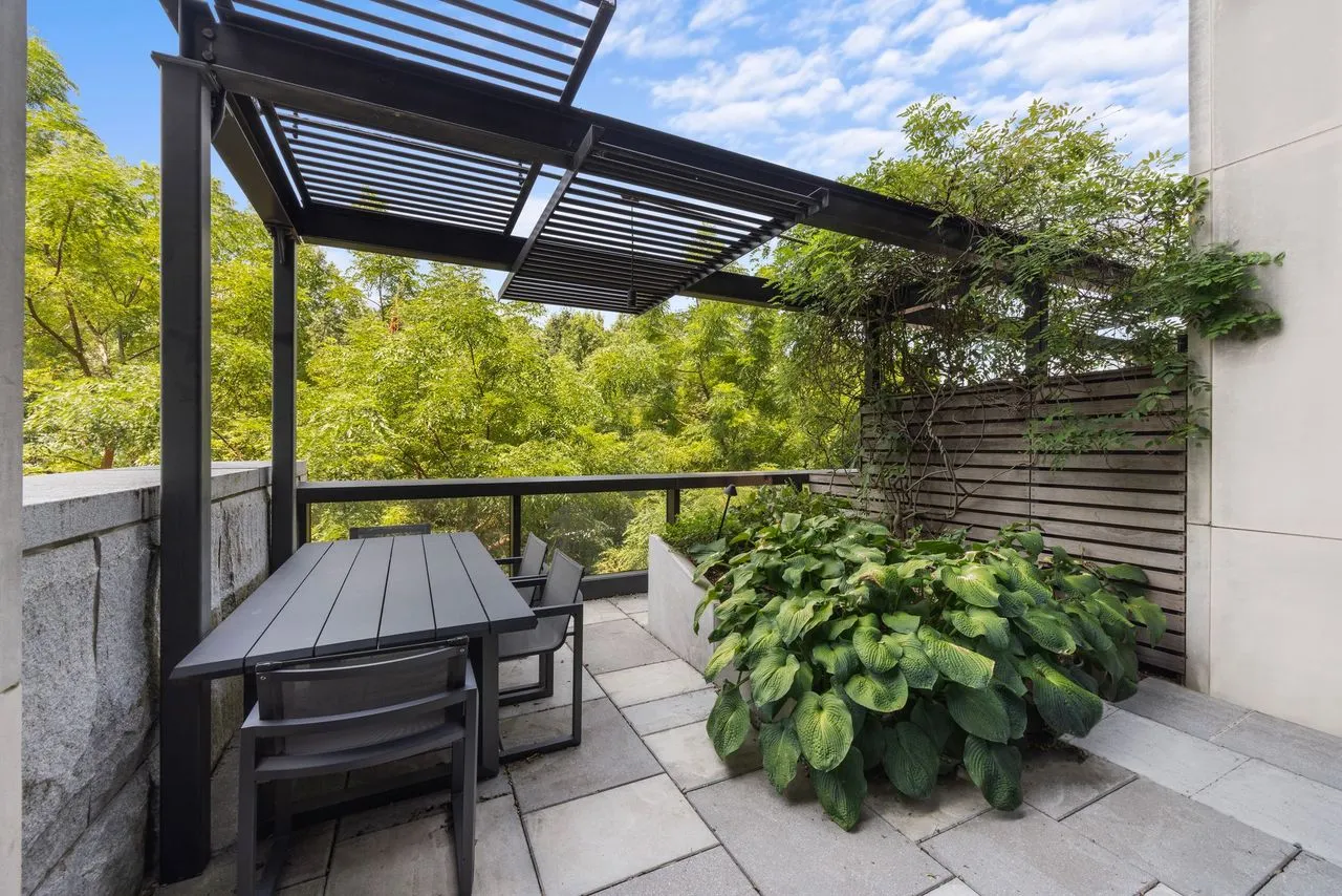 $25,000 | 90 Furman Street, Unit N208 | Brooklyn Heights