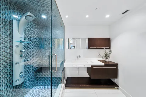 $5,199,000 | 1040 Biscayne Boulevard, Unit 4403, Miami, FL 33132