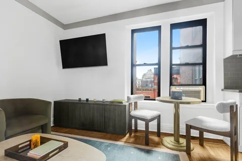 $719,000 | 295 West 11th Street, Unit 5F | West Village