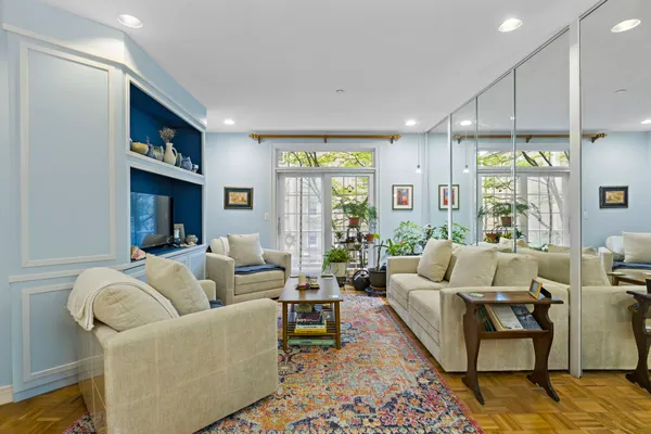 $385,000 | 208 Shearwater Court West, Unit 32, Jersey City, NJ 07305