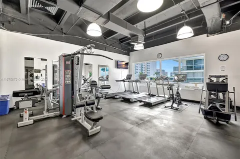 $1,100,000 | 2751 South Ocean Drive, Unit 404N, Hollywood, FL 33019