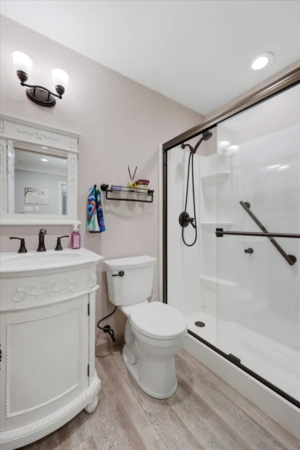 $709,000 | 1 Yardley Court, Mount Laurel, NJ 08054