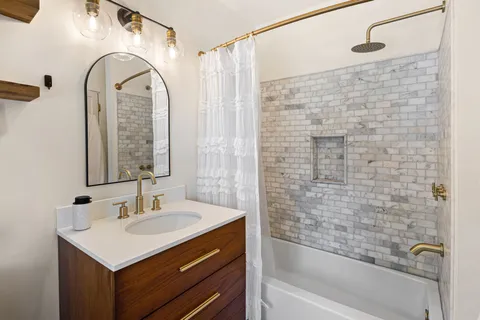 Contact Agent | 6713 Walnut Avenue, Pennsauken, NJ 08109