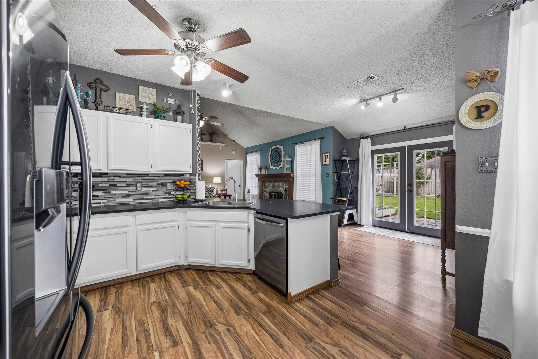 3115 Georgia Pine Drive Spring, TX 77373 - Photo 9 of 21