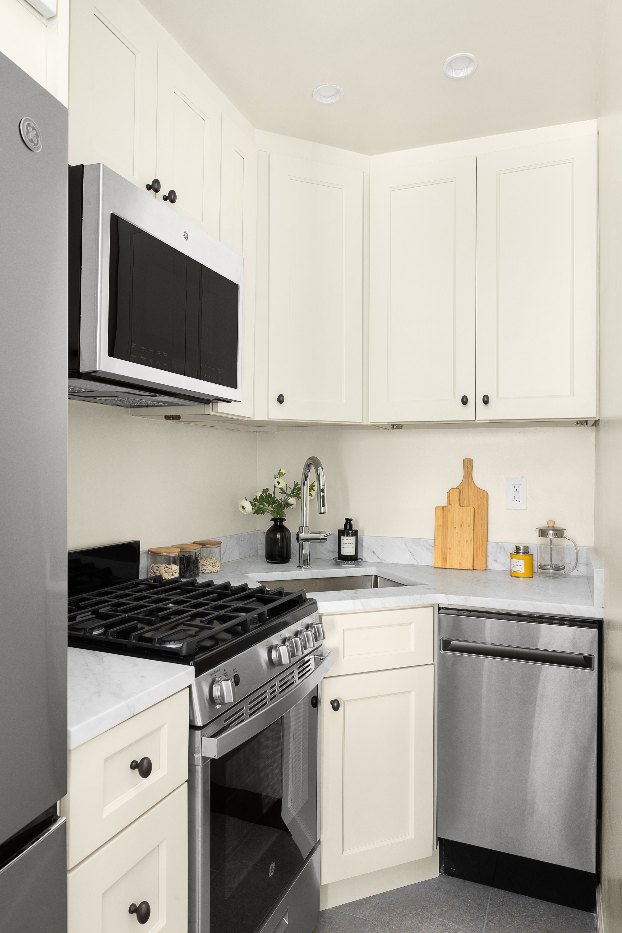 118 West 81st Street, Unit 3F Manhattan, NY 10024 - Photo 6 of 13
