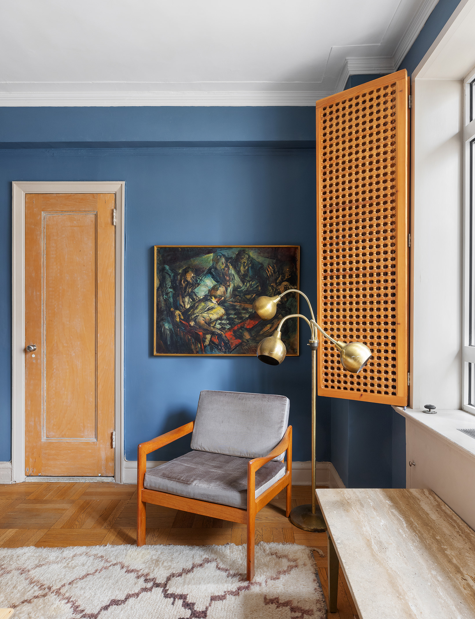 25 Central Park West, Unit 11C Manhattan, NY 10023 - Photo 7 of 17 a living room with furniture