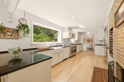 $2,500,000 | 5136 Macomb Street Northwest, Washington, DC 20016