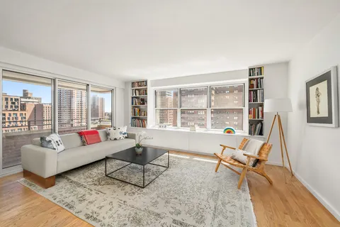 $1,200,000 | 383 Grand Street, Unit M1304 | Lower East Side