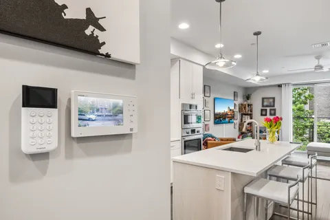 $649,999 | 1010 South 17th Street, Unit B, Philadelphia, PA 19146