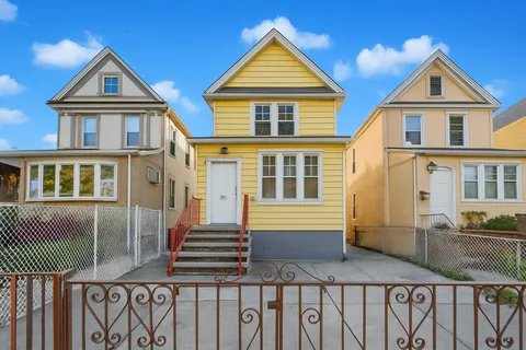 $999,000 | 2215 West 6th Street | Gravesend