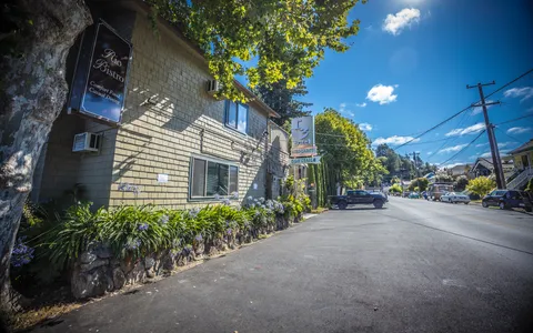 $4,385,000 | 16390 4th Street, Guerneville, CA 95446
