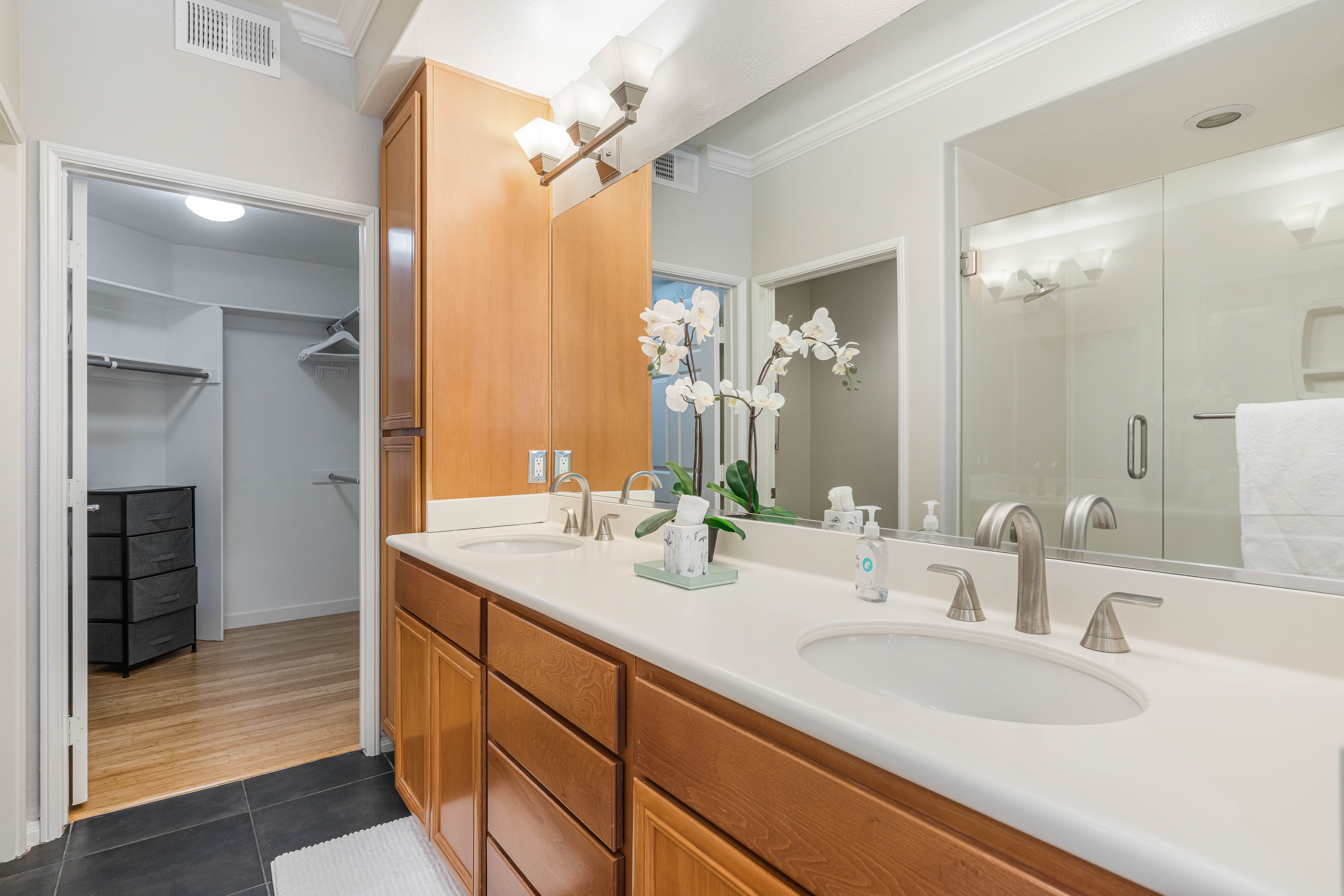 12963 West Runway Road Playa Vista, CA 90094 - Photo 13 of 39 a bathroom with a sink double vanity and a mirror