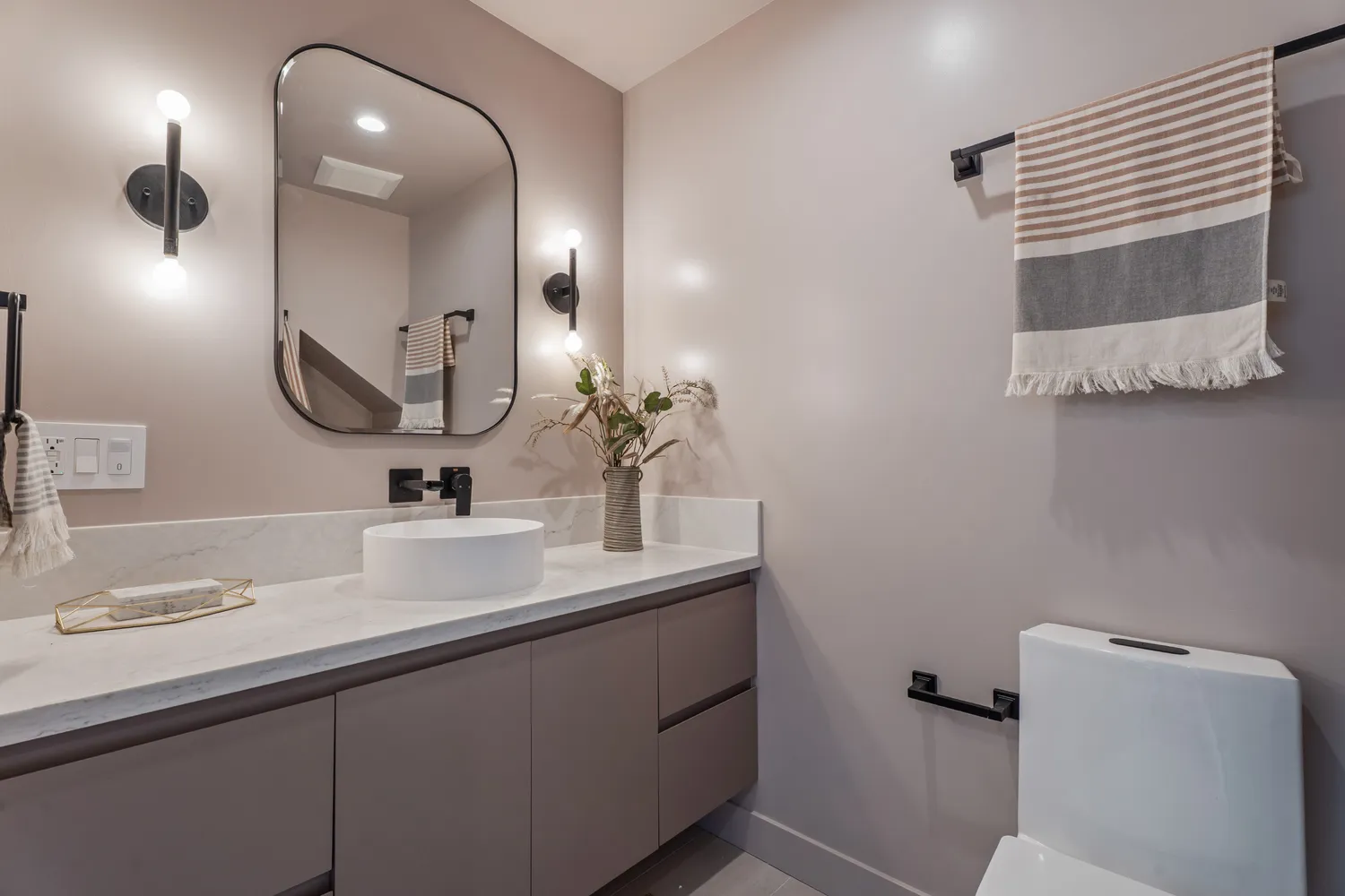 $1,850,000 | 4691 Glenalbyn Drive, Los Angeles, CA 90065