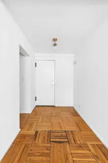 $850,000 | 425 East 63rd Street, Unit W8E | Lenox Hill