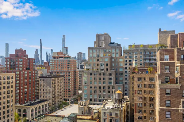 $1,375,000 | 470 West End Avenue, Unit PH-G | Upper West Side