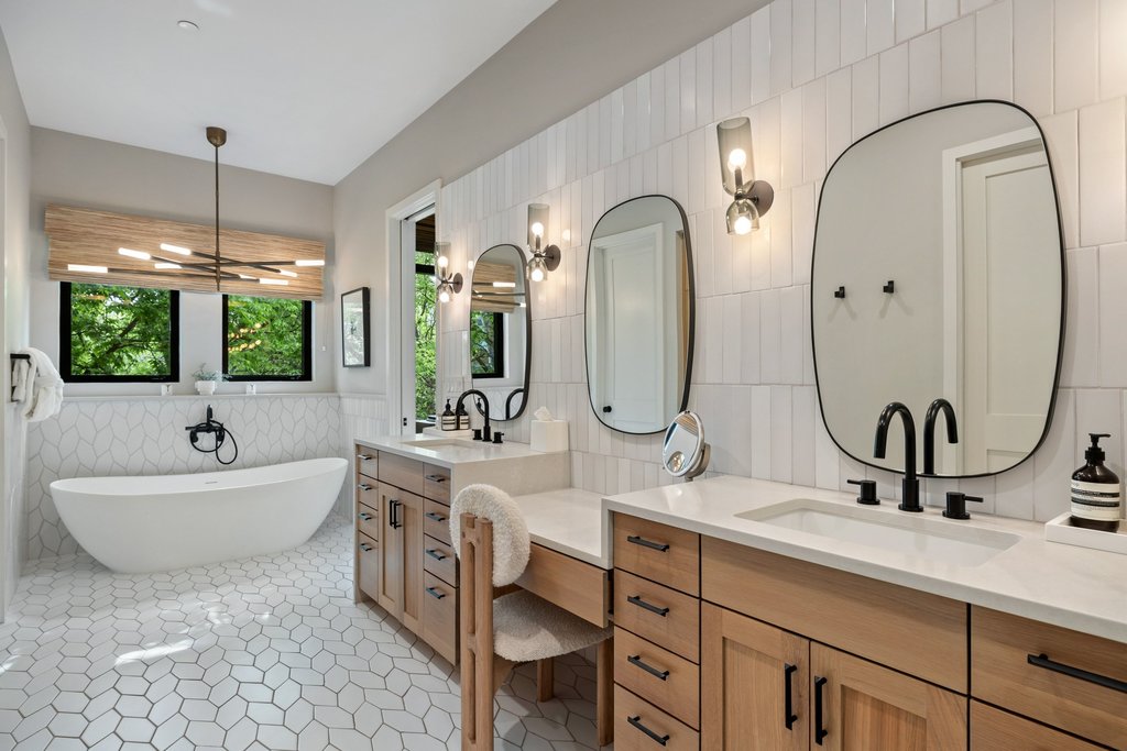 401 Honeycomb Ridge Austin, TX 78746 - Photo 17 of 34