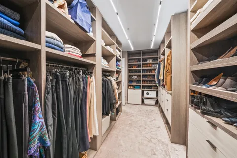 $799,000 | 205 East 63rd Street, Unit 11EF | Lenox Hill