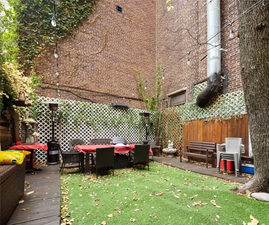 $3,995,000 | 322 West 104th Street | Upper West Side