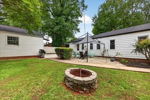 $350,000 | 2225 Ashley Road, Charlotte, NC 28208